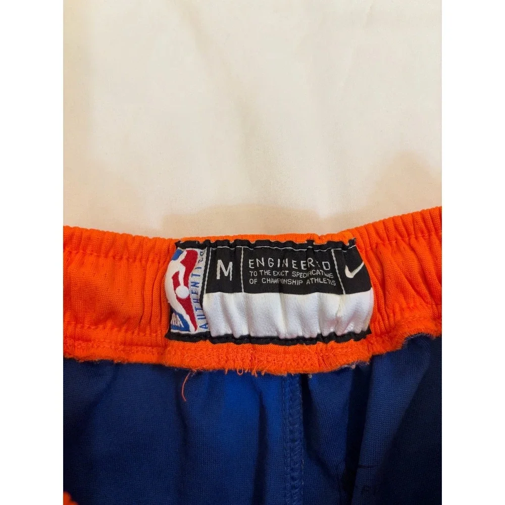 Nike NBA New York Knicks Youth Medium Swingman Basketball Shorts Dri-FIT
